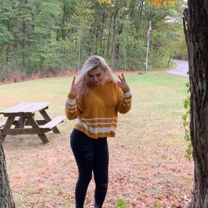 Meet your Posher, Kenzie